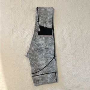 VIMMIA Chic Gray and Black Leggings. Like new!